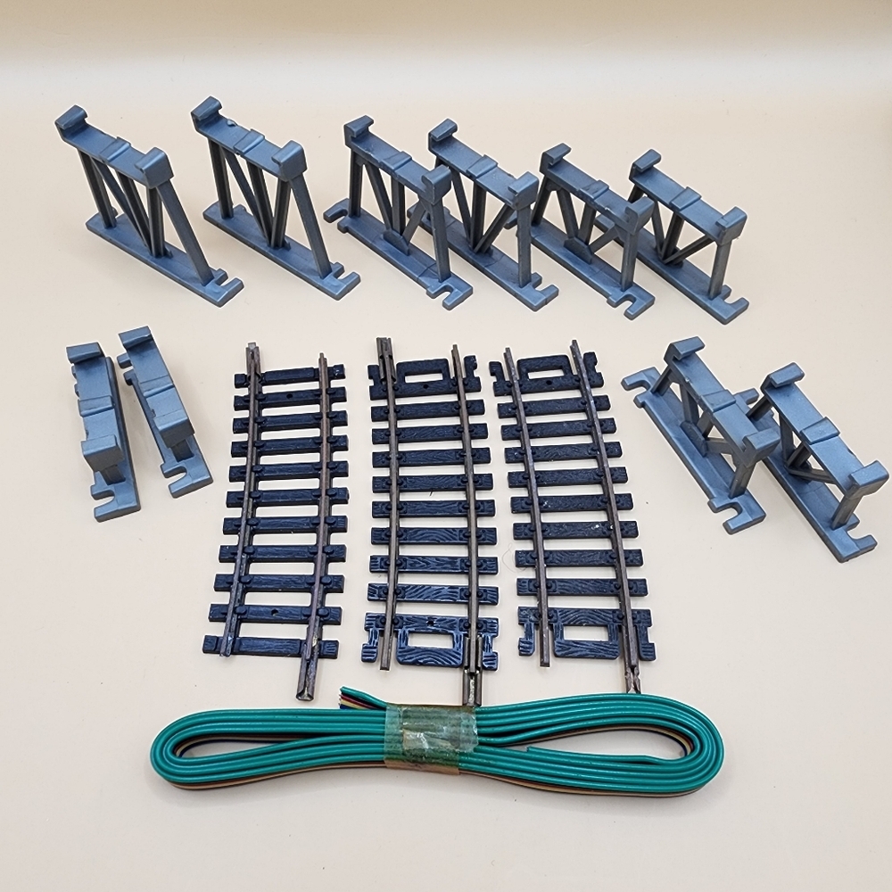 Bachmann HO Scale Train Accessories Lot Bridge Trestles Track